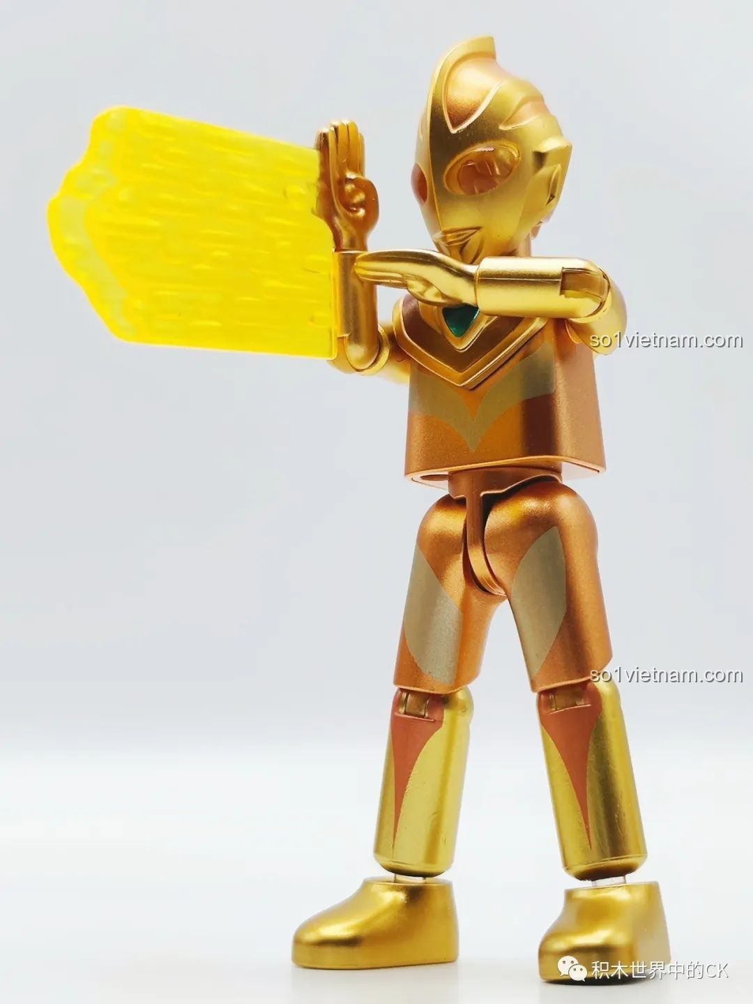 Trigger Ultraman với vũ khí trong Bộ Sưu Tập Ultraman 2023.