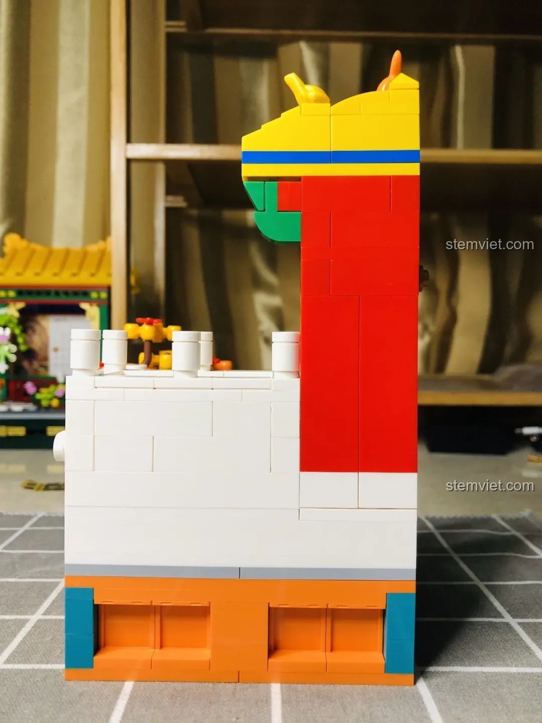 Mô hình Wekki 506004 Cảnh Thu đặt trong không gian trưng bày, làm nổi bật vẻ đẹp.