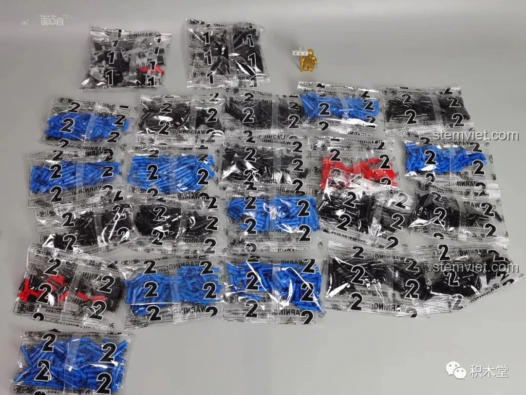 Các túi linh kiện được đánh số 1 trong bộ lắp ráp Feifan F10002 Lamborghini Aventador SVJ Roadster, phân loại theo bước.