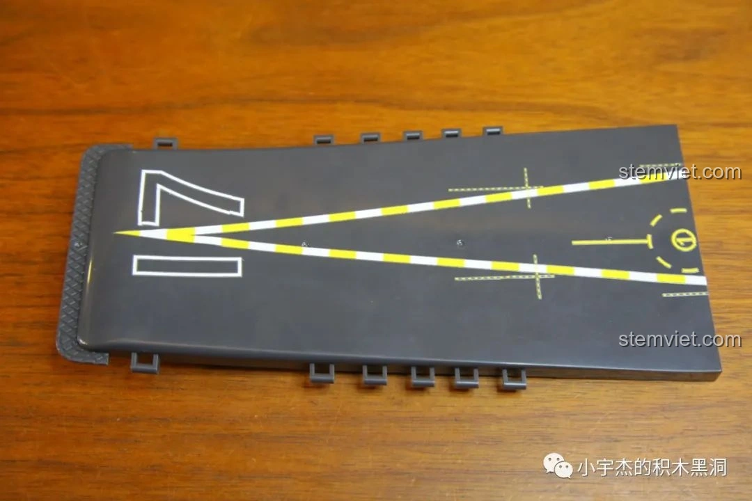 Túi mảnh ghép số 10 của bộ lắp ráp Mô Hình Tàu Sân Bay Sơn Đông SEMBO 202001, lắp đảo chỉ huy và đế.