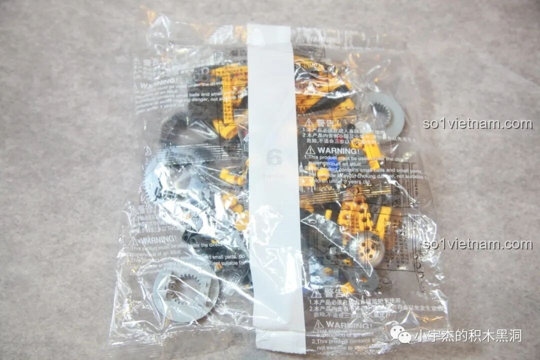 Túi mảnh ghép số 6, dùng để lắp ráp chiếc chân còn lại cho mô hình Robot Bumblebee K-BOX V5007.