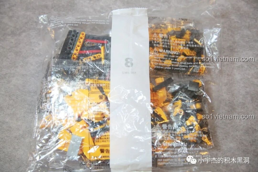 Túi mảnh ghép cuối cùng, số 8, để hoàn thiện những chi tiết còn lại của bộ K-BOX V5007 Bumblebee.