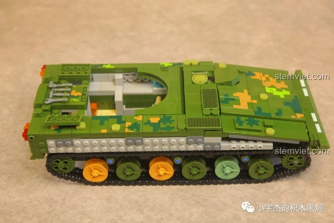 Các túi mảnh ghép từ túi số 5 của bộ lắp ráp Panlos Brick 639010 Xe Chiến Đấu Bộ Binh 04A