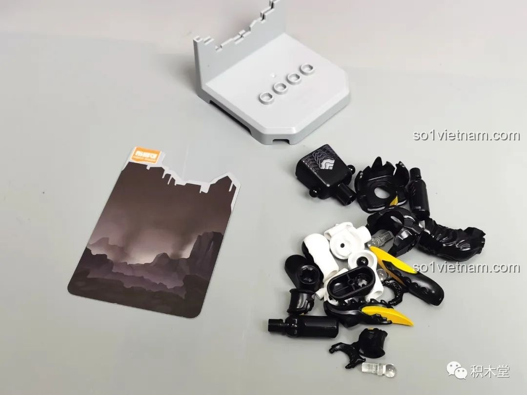 Đế trưng bày và thẻ nhân vật bộ lắp ghép Ultraman BLOKEES 71217