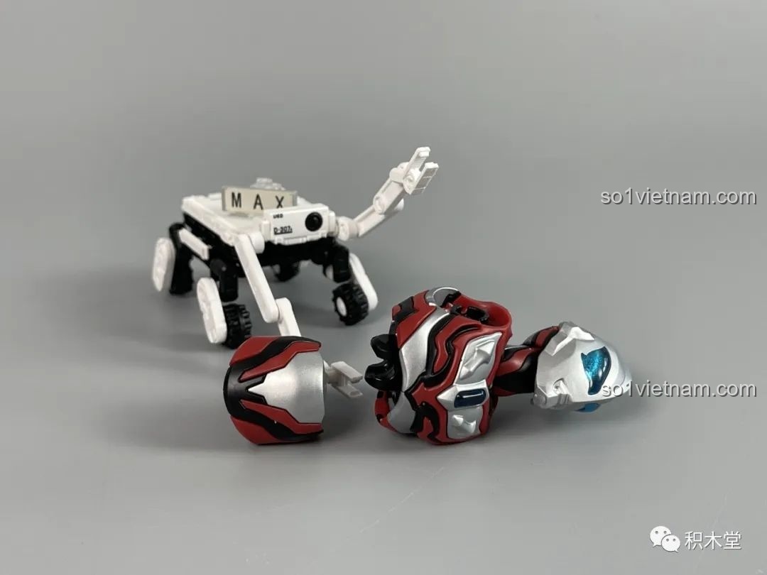 Mô hình lắp ráp Ultraman Geed 71219 BLOKEES tạo dáng chiến đấu