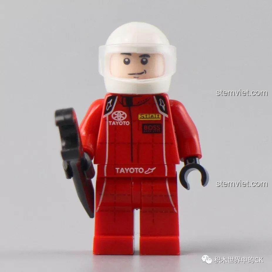 Unboxing bộ lắp ráp xe Toyota GT-One SEMBO 607032 với các túi chi tiết, sticker và sách hướng dẫn.