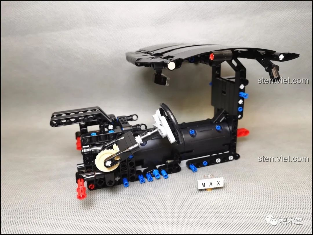 Vô lăng có thể đánh lái của Siêu xe Centenario CaDA xịn giá rẻ, một tính năng không thể thiếu.