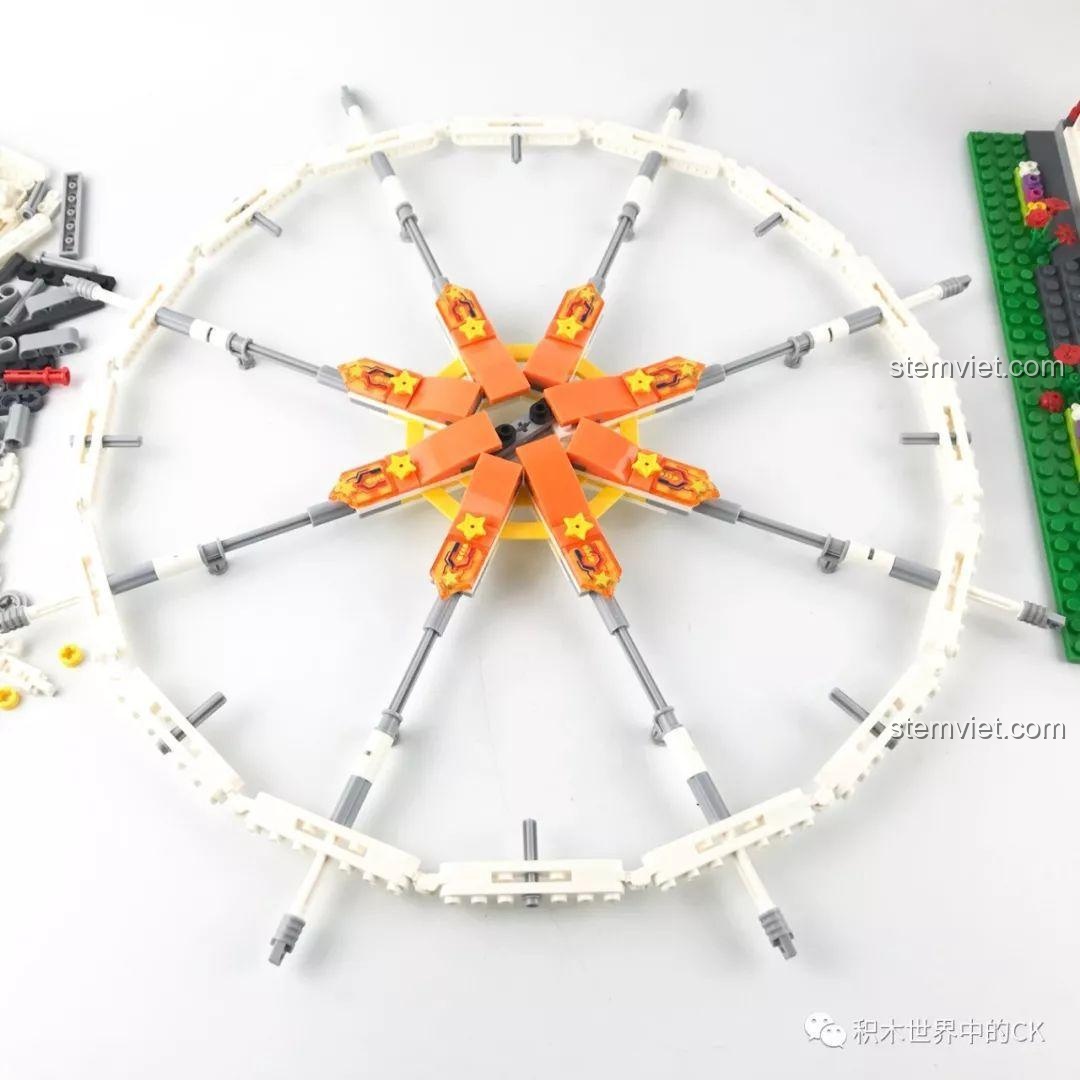 Vòng tròn khổng lồ của Đu Quay Lớn Winner 7036 đã được lắp ráp hoàn chỉnh.