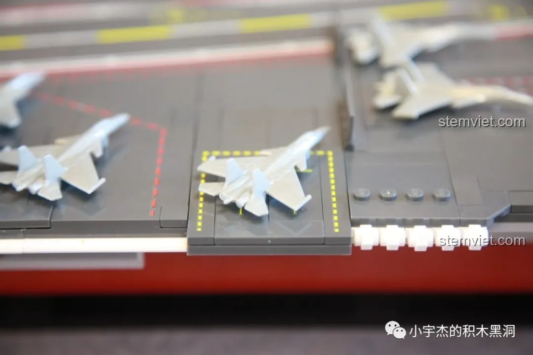 Cận cảnh các vũ khí phòng thủ tầm gần trên boong tàu sân bay Sluban M38-B1188 Tàu Sân Bay Phúc Kiến.