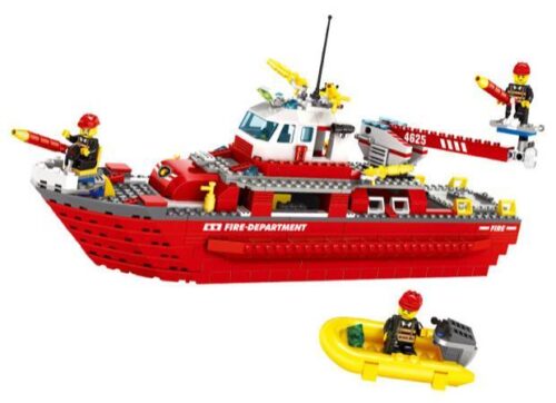 Bộ đồ chơi Thuyền cứu hỏa WANGE 4625 với 3 minifigure lính cứu hỏa, tính năng phun nước, phù hợp bé trai 6 tuổi, giá tốt.