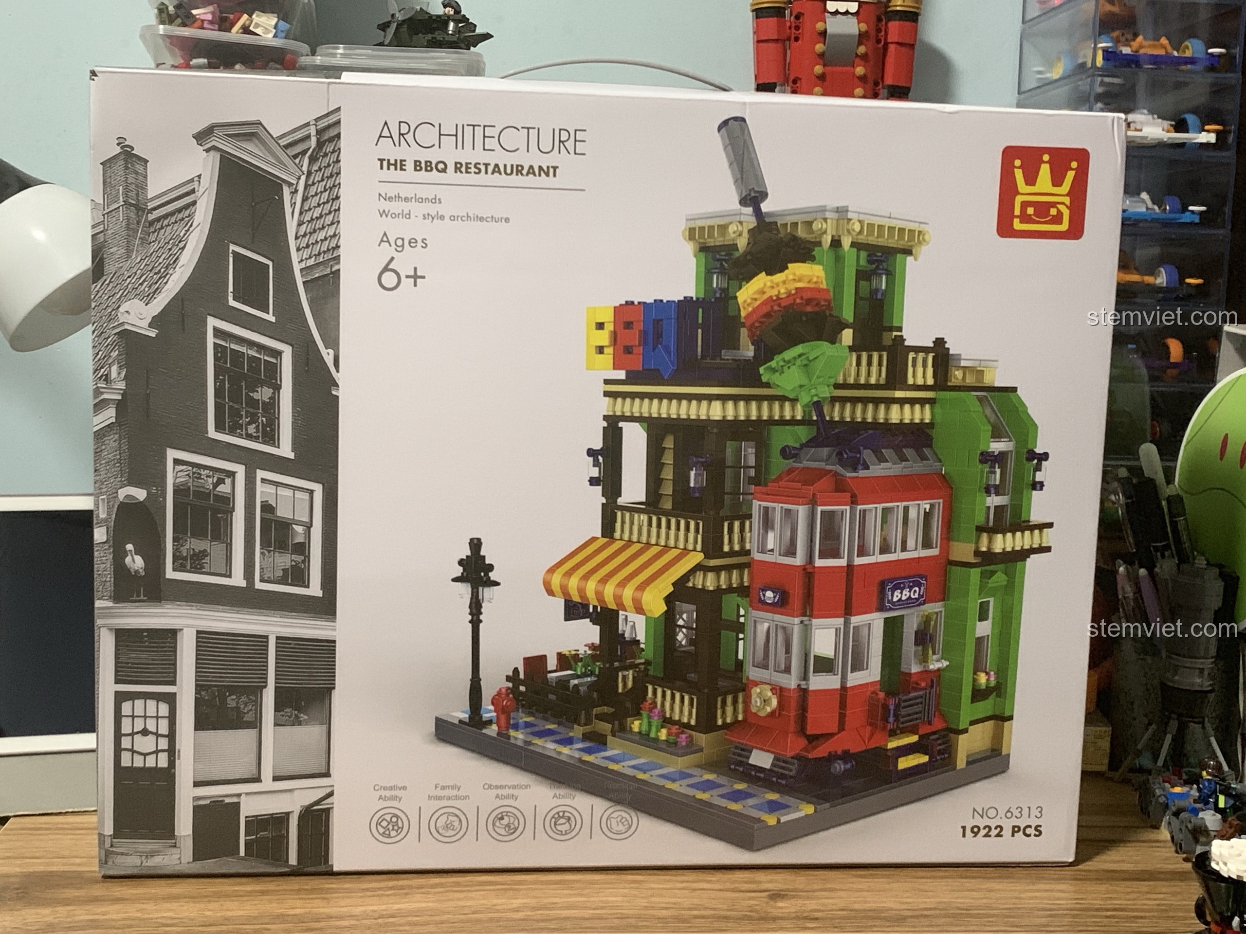 Hộp sản phẩm bộ đồ chơi lắp ráp WANGE 6313 Nhà hàng BBQ với 1922 chi tiết. Bài đánh giá WANGE 6313 chi tiết.