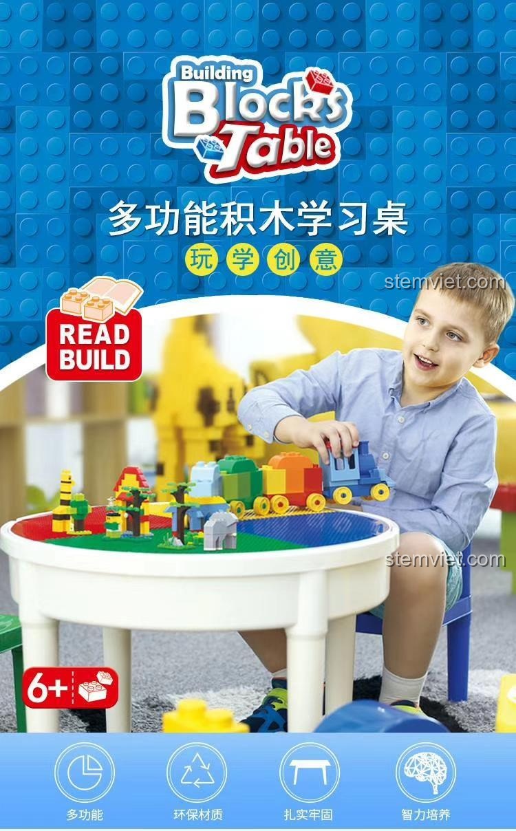 Bé trai đang vui vẻ chơi với bộ lắp ghép 68012 trên bàn học đa năng WANGE, một món đồ chơi giáo dục tuyệt vời.