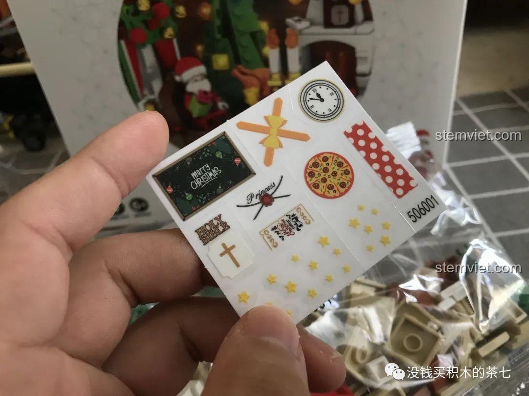 Mặt sau thẻ quà tặng của bộ lắp ghép Wekki 506118, với thông điệp ý nghĩa, phù hợp làm quà tặng dịp lễ hội.