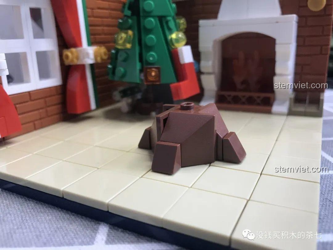 Thử nghiệm đèn LED của bộ đồ chơi Wekki 506118, ánh sáng ấm áp lan tỏa, làm nổi bật Cảnh Giáng Sinh Ấm Áp.