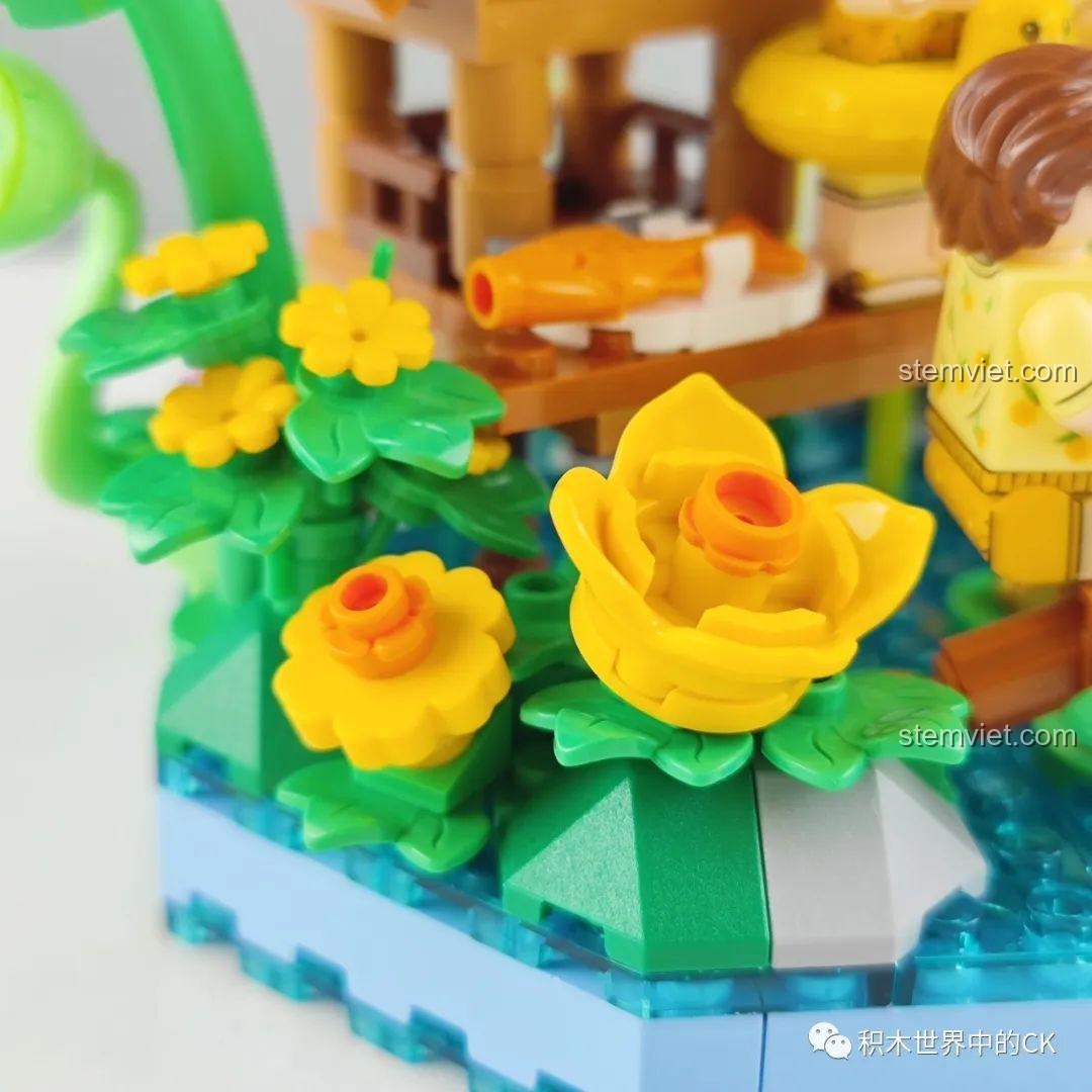 Cận cảnh hai minifigure trong bộ Wekki mùa xuân.