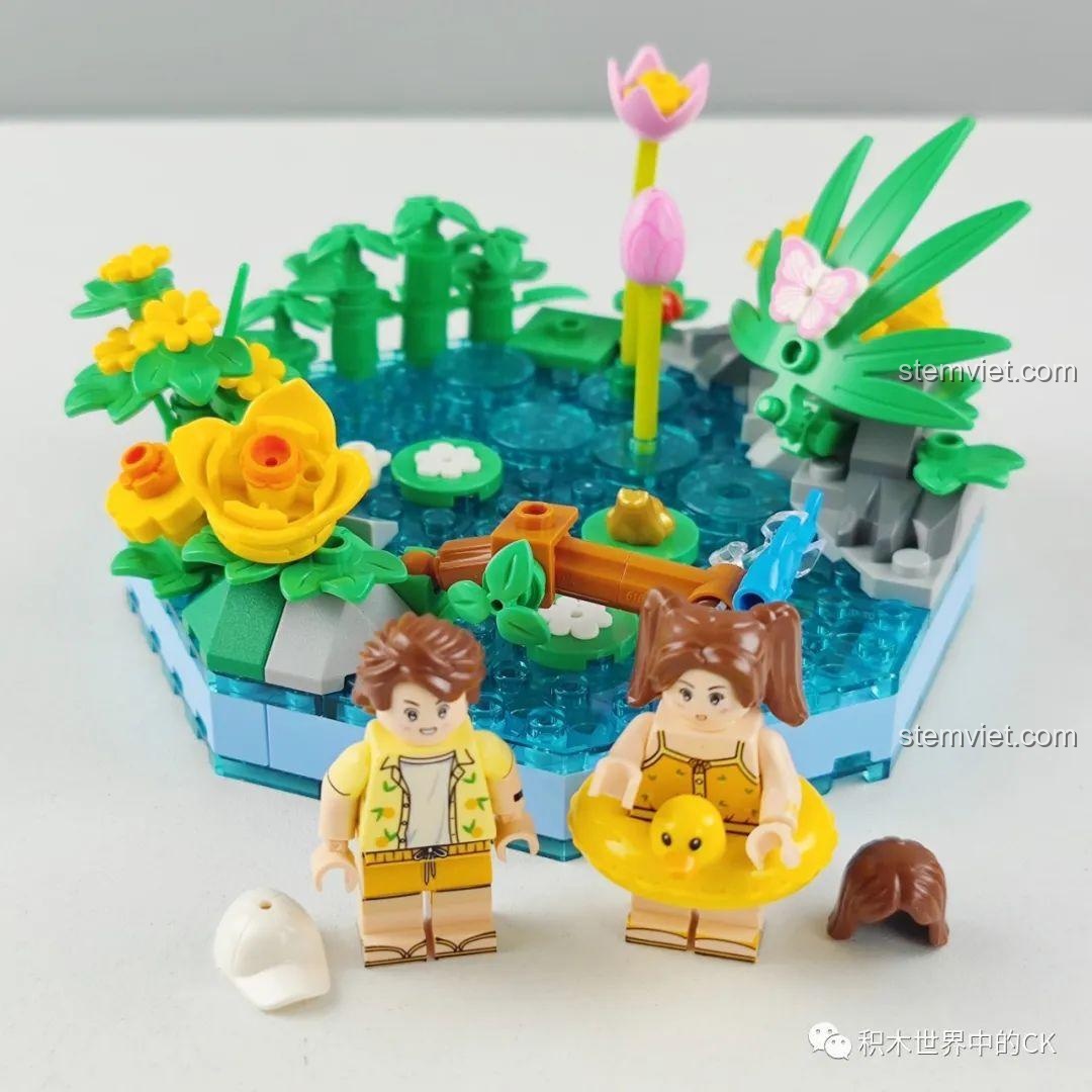 Mô hình lắp ráp Wekki chủ đề mùa xuân với hai minifigure và lều cắm trại.