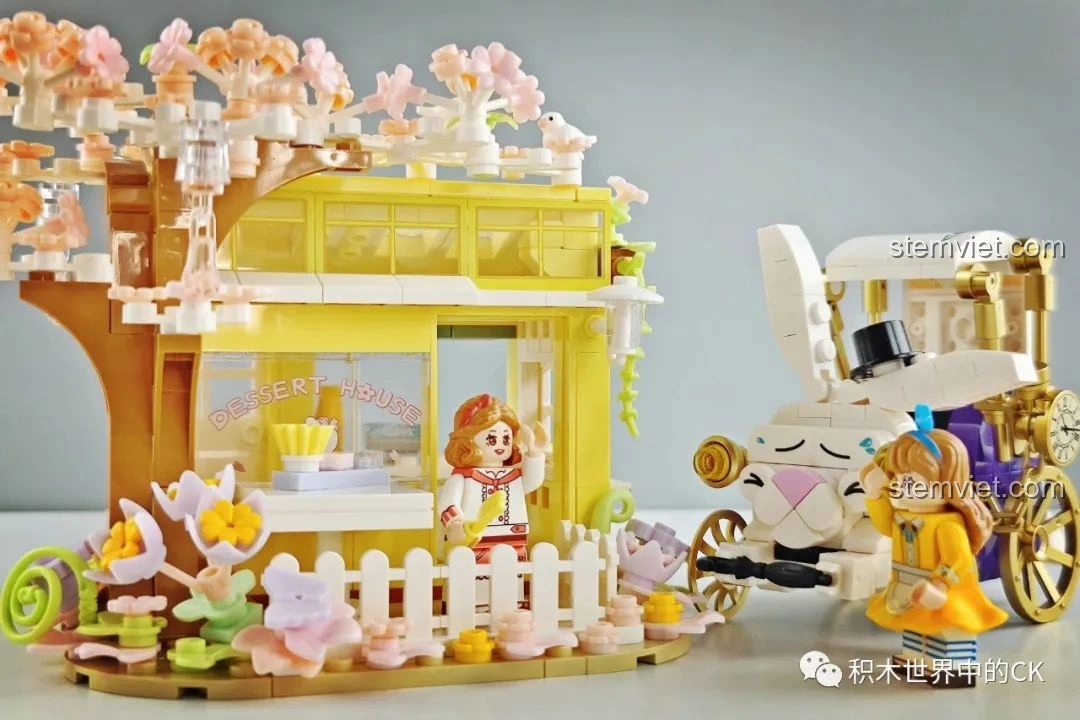 Ba hộp sách mô hình cổ tích của Wekki: Nàng Tiên Cá, Cinderella và một bộ khác, thể hiện sự đa dạng.