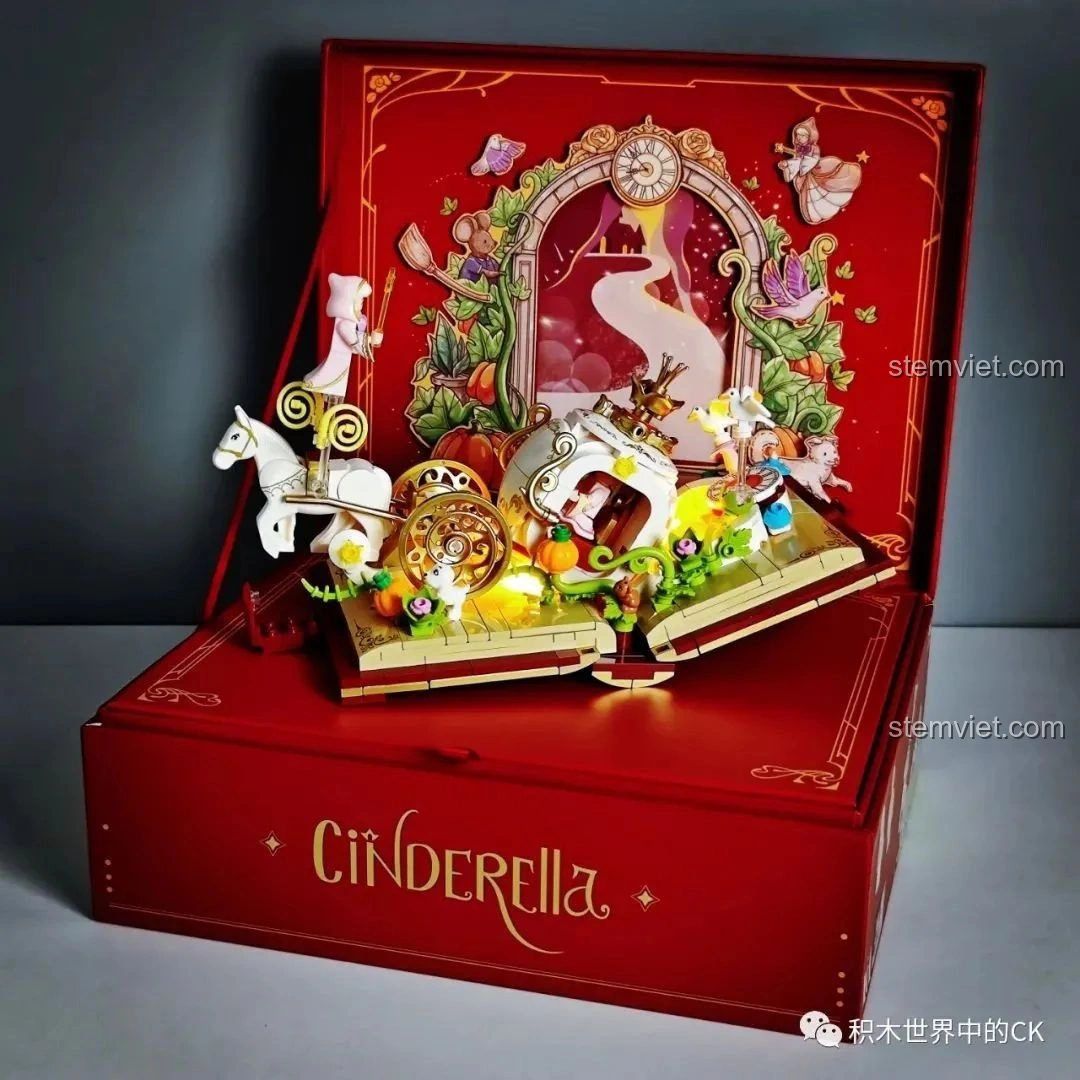 Các minifigure nhân vật từ bộ lắp ghép Nàng Tiên Cá và các bộ cổ tích khác của Wekki, nhìn từ góc khác.