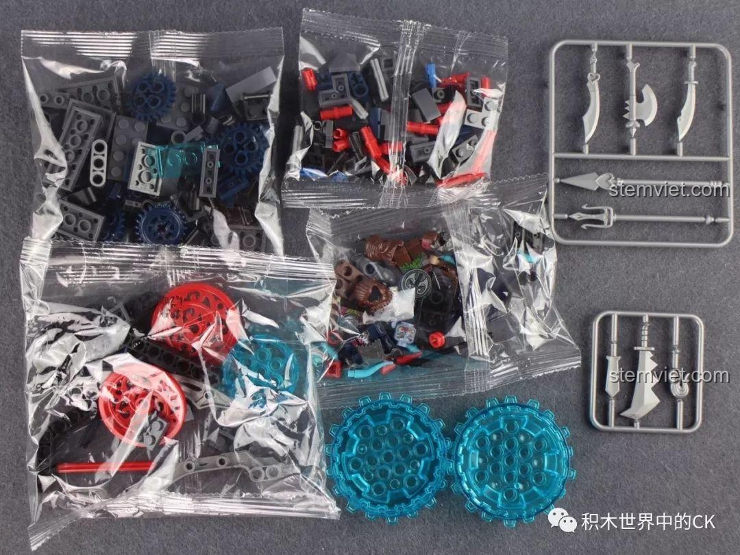 Tấm sticker đi kèm để trang trí cho mô hình Xe chiến đấu của Hỗn Thế Ma Vương 5047.