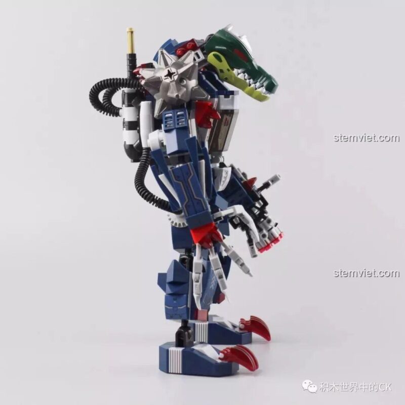 Mặt bên trái của Robot Mecha Cá Sấu với cánh tay móng vuốt sắc nhọn.