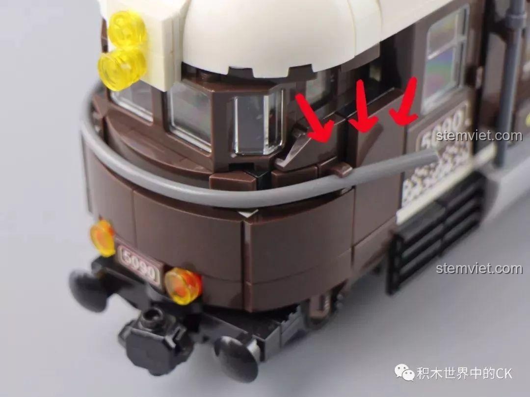 Chi tiết ống mềm ở phần đầu tàu của bộ Winner 5090 Tàu Hỏa Thành Phố Cổ Điển Thụy Sĩ, cần điều chỉnh độ dài.
