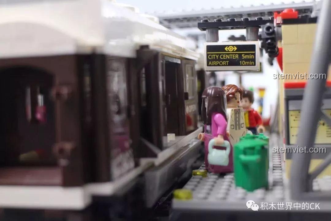 Chi tiết mái tàu Winner 5090 Tàu Hỏa Thành Phố Cổ Điển Thụy Sĩ và mái nhà ga, cho thấy khả năng tương thích.