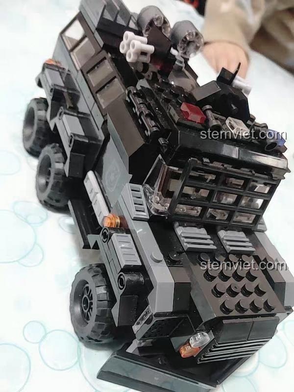 Xe bọc thép chống bạo động SWAT Justice Vanguard Winner 5122