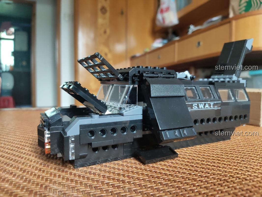 Xe bọc thép chống bạo động SWAT Justice Vanguard Winner 5122