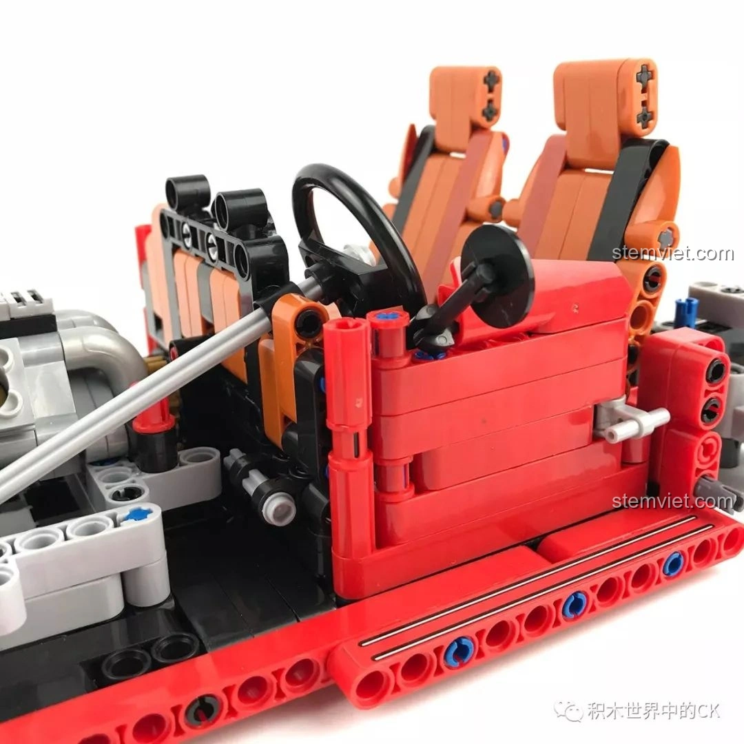 Cận cảnh chi tiết nội thất của Winner 7062 Xe Mui Trần Cổ Điển, bao gồm bảng điều khiển và cần số.