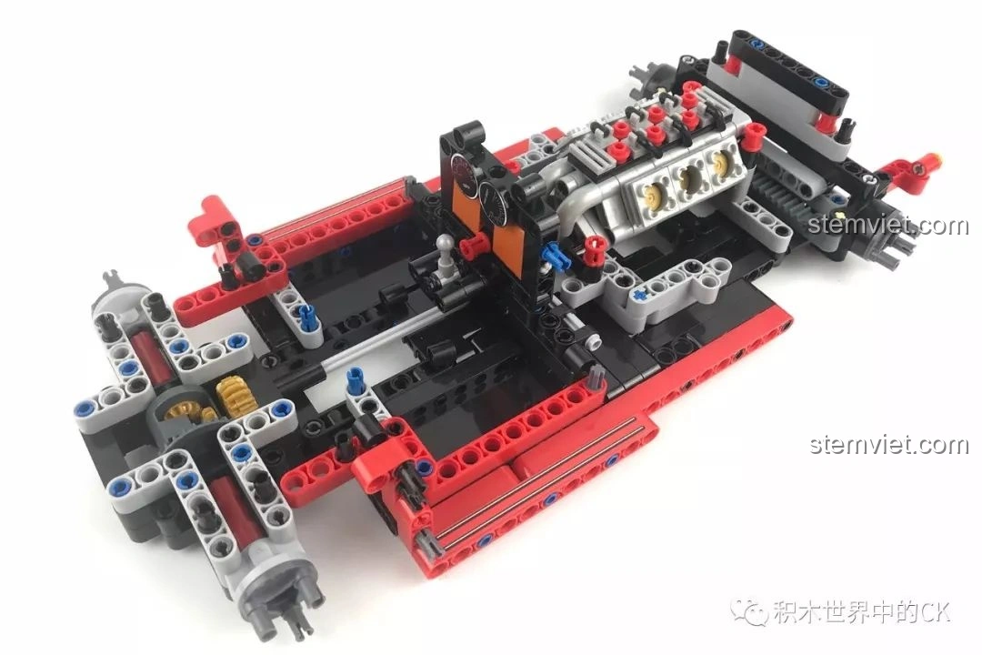 Khung xe Winner 7062 Xe Mui Trần Cổ Điển đã hoàn thiện với tất cả các bộ phận chính được lắp đặt.