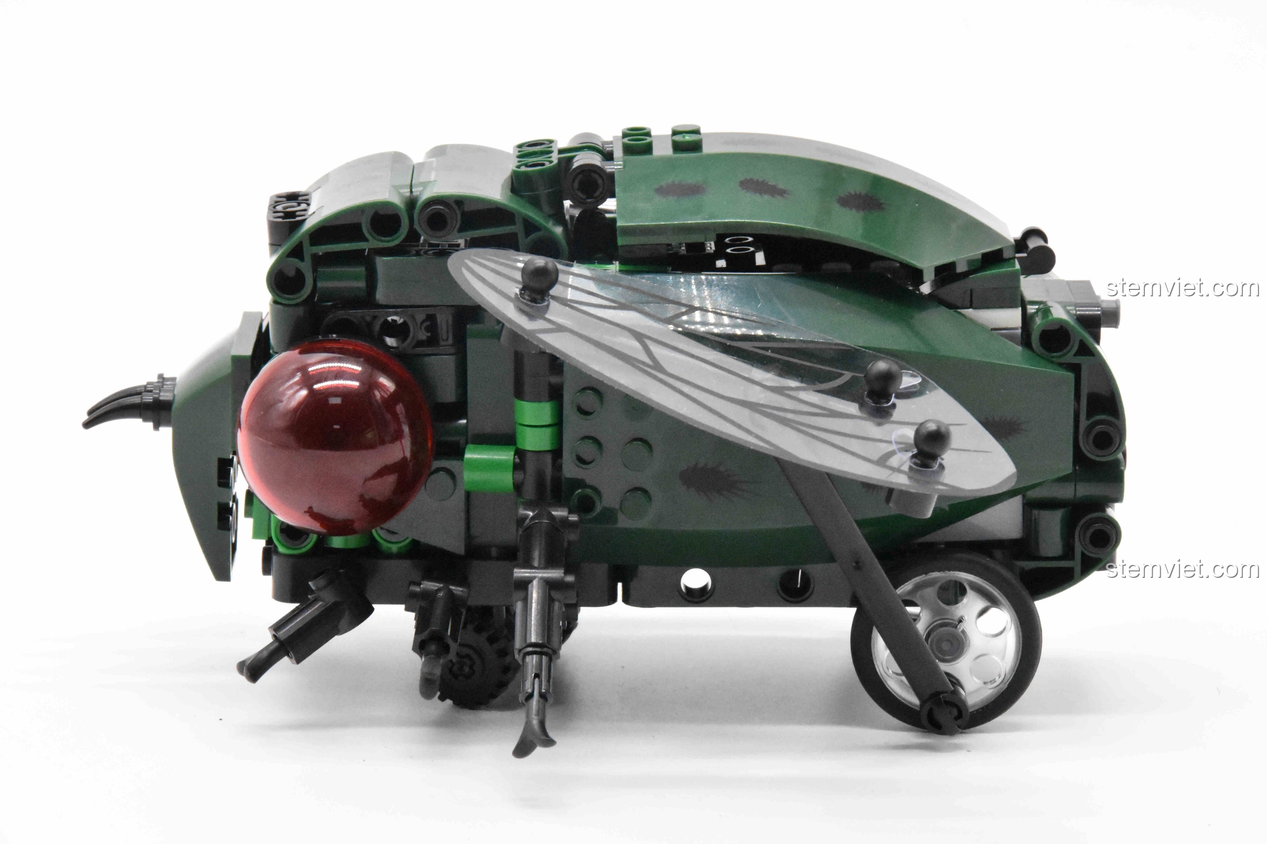 Cận cảnh bánh xe đa hướng của chú Ruồi Máy Động Winner 7114.