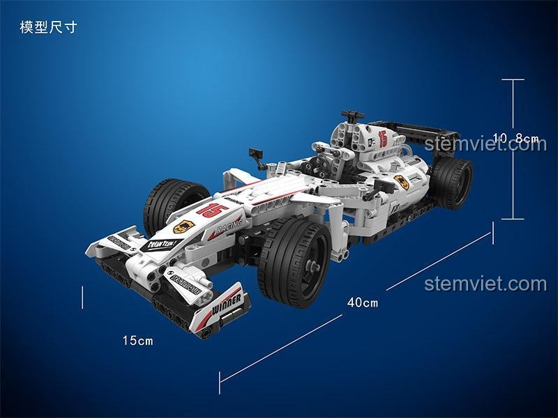 Cận cảnh cơ cấu lái của bộ lắp ráp Xe đua điều khiển từ xa Winner, bao gồm động cơ servo, cơ cấu hồi trung tâm, thanh răng và tay đòn.