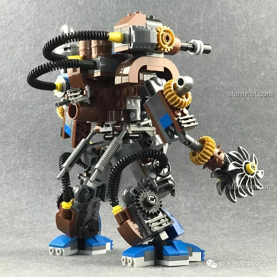 Mô hình robot mech Winner 8045 Vệ Sĩ Hộ Quốc Hơi Nước từ góc sau bên hông, làm nổi bật chi tiết cơ khí.