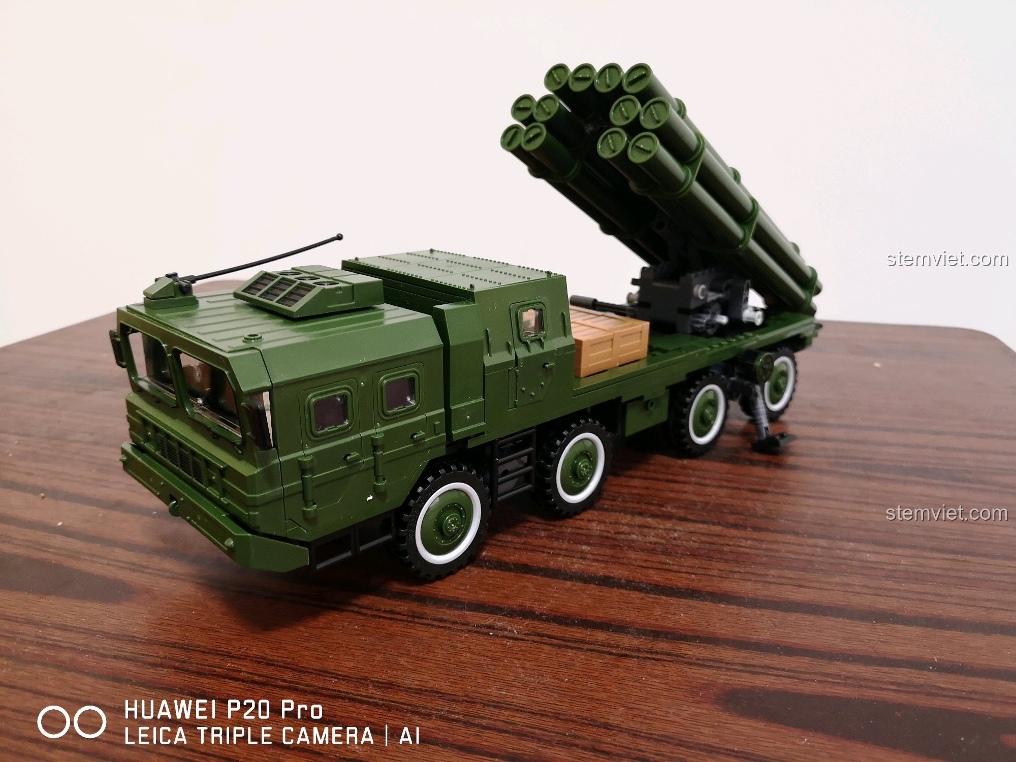 Toàn cảnh bộ lắp ráp Pháo Tự Hành 2S19 Msta-S của Winner từ góc nhìn khác, khoe trọn vẻ đẹp.