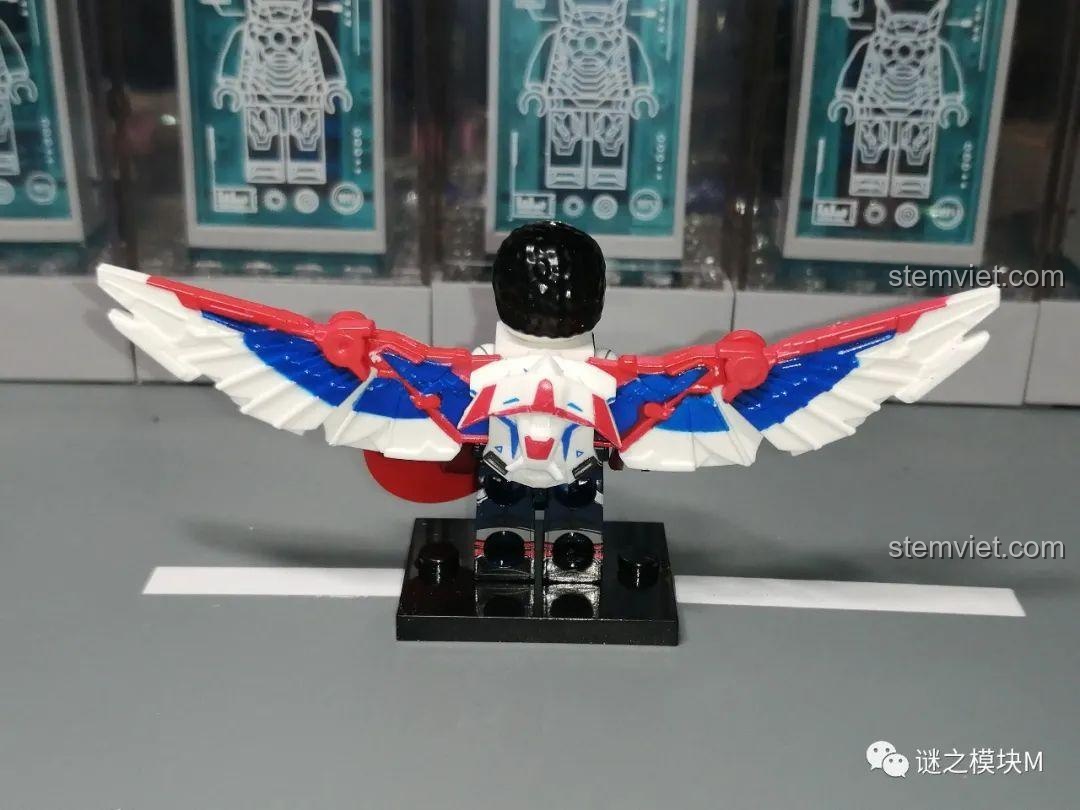 Minifigure WM2164 The Falcon Captain America với cánh mở rộng và khiên. Đồ chơi xếp hình nhân vật Marvel.