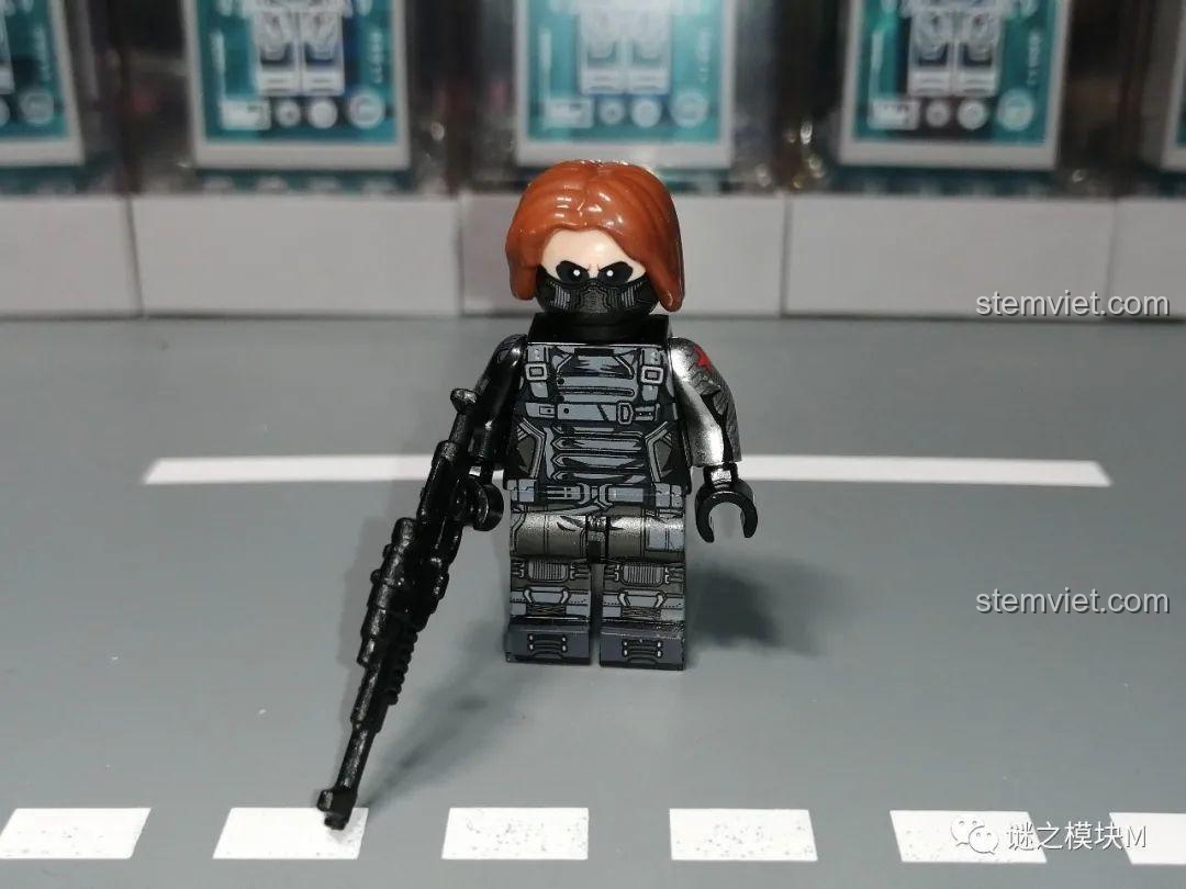 Mặt sau của minifigure WM2163 Winter Soldier với các chi tiết in sắc nét. Bộ lắp ráp WM Blocks WM6117.