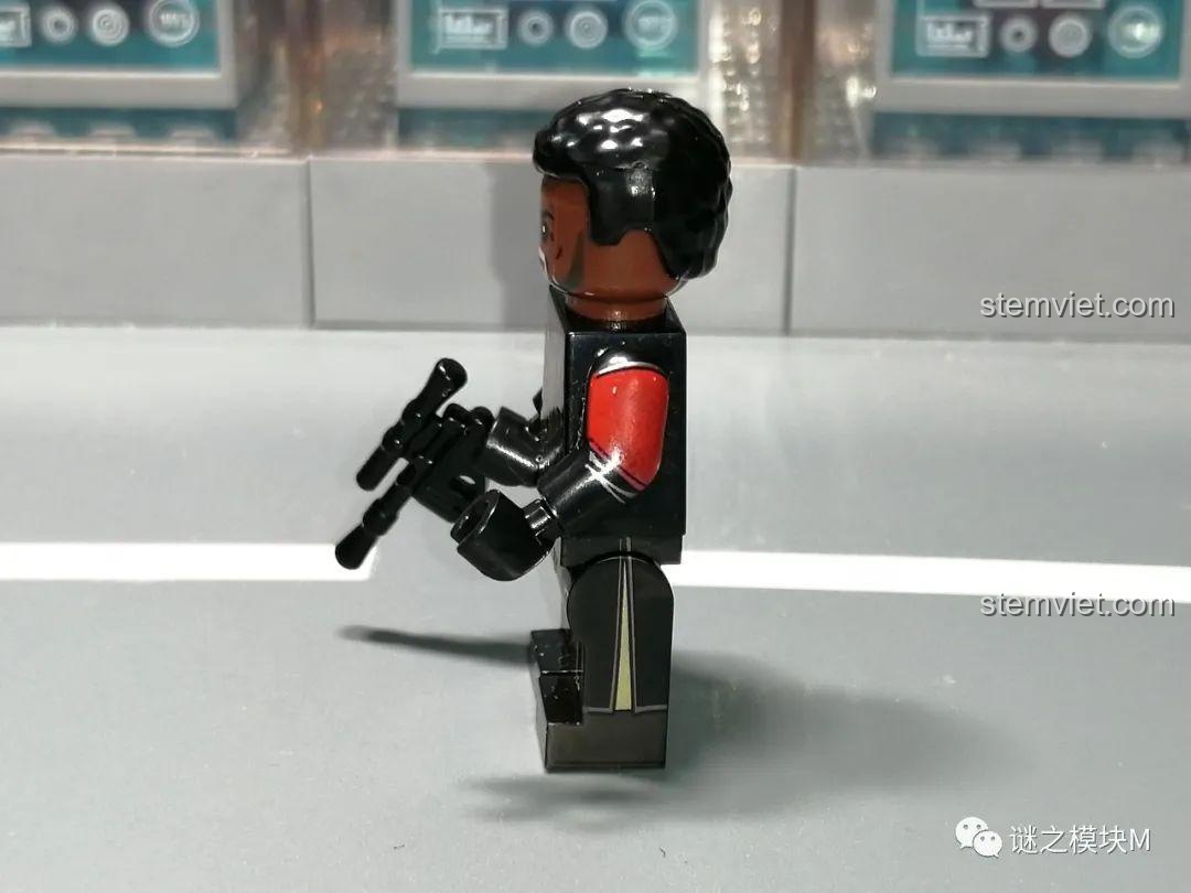 Minifigure Fennec Shand WM6121, đồ chơi xếp hình Star Wars, chi tiết in ấn sắc nét, phù hợp bé trai 8 tuổi.