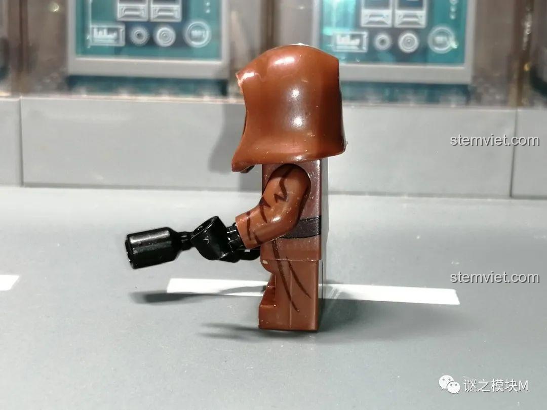 Minifigure Jawa WM6121, đồ chơi xếp hình Star Wars, chi tiết in ấn sắc nét, phù hợp bé trai 8 tuổi.