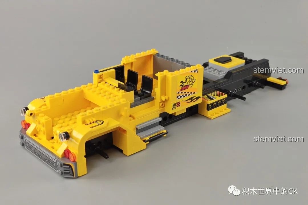 Xây dựng phần cabin cho Xe Đầu Kéo Hạng Nặng QMAN 42108.