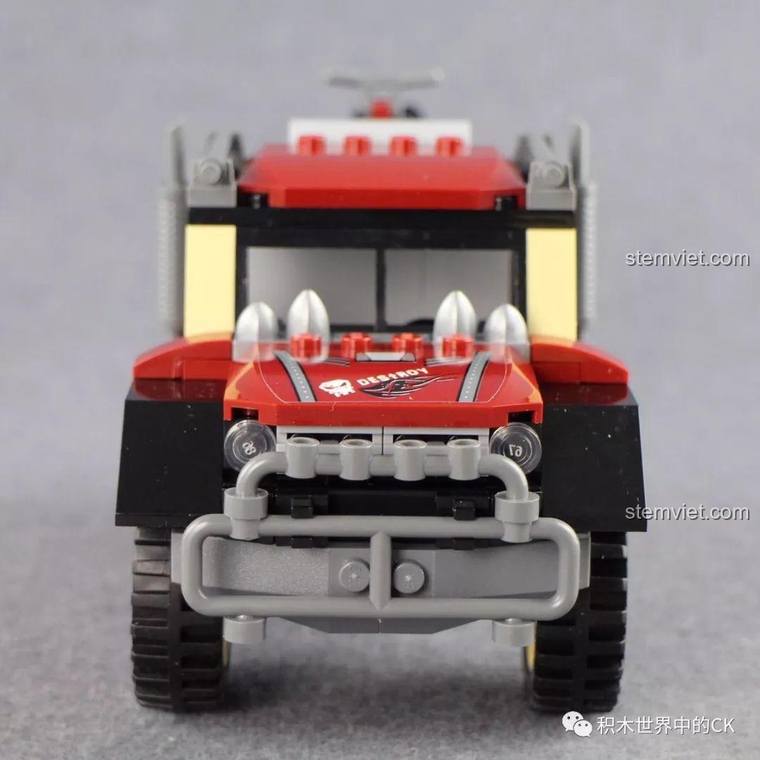 Cận cảnh tháp pháo trên xe bán tải quân sự của bộ đồ chơi Qman 3209 Xe Bọc Thép Tấn Công ThunderMission.