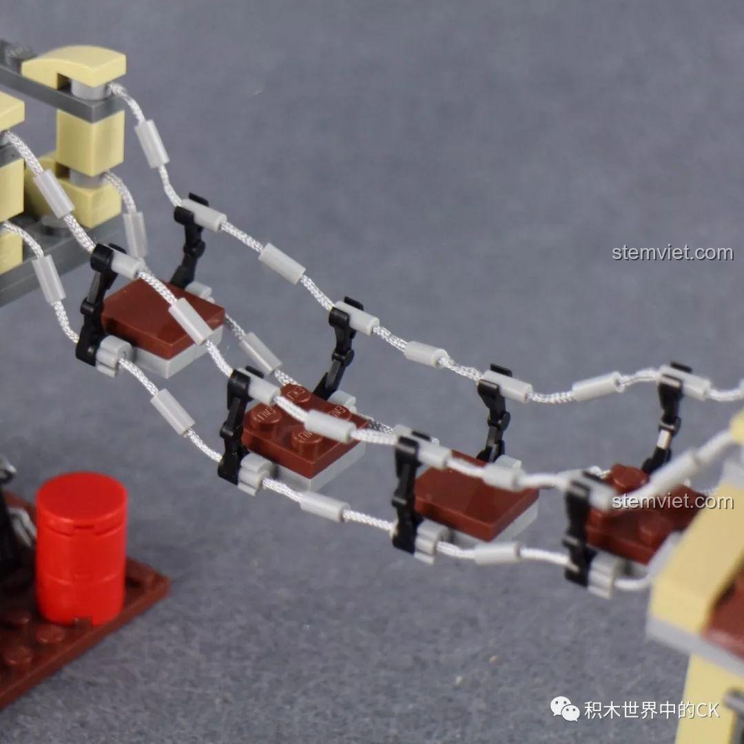 Xe bán tải quân sự của phe phản diện trong bộ đồ chơi lắp ráp Qman 3209 Xe Bọc Thép Tấn Công ThunderMission.