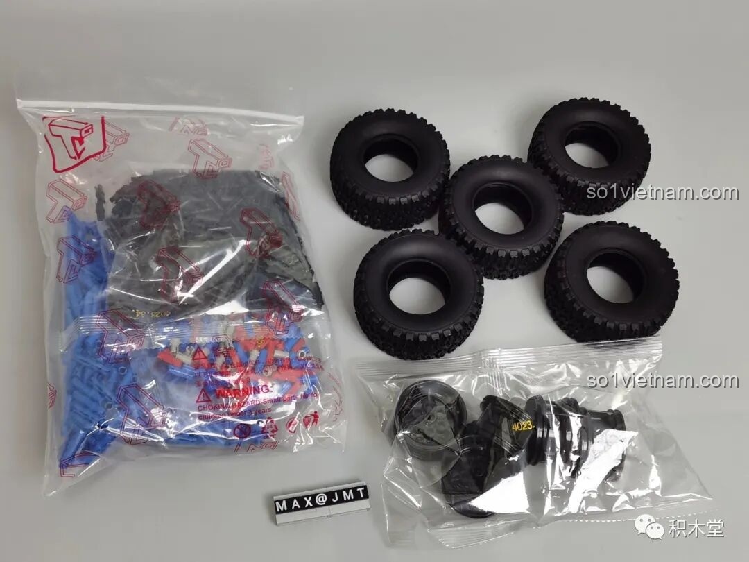 Các túi chi tiết nhỏ bên trong túi lớn số 1