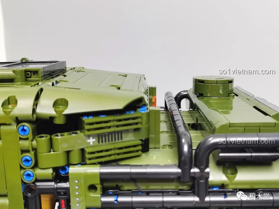 Chi tiết khung gầm và hệ thống truyền động