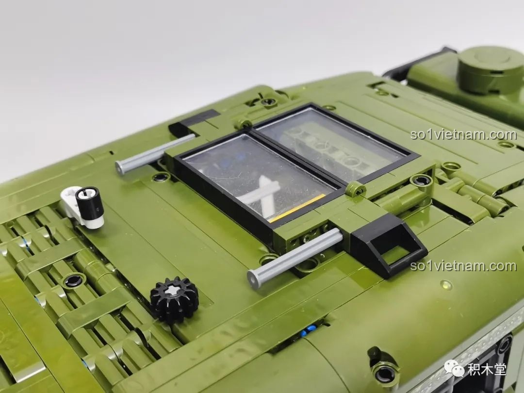 Chi tiết khung gầm và hệ thống truyền động