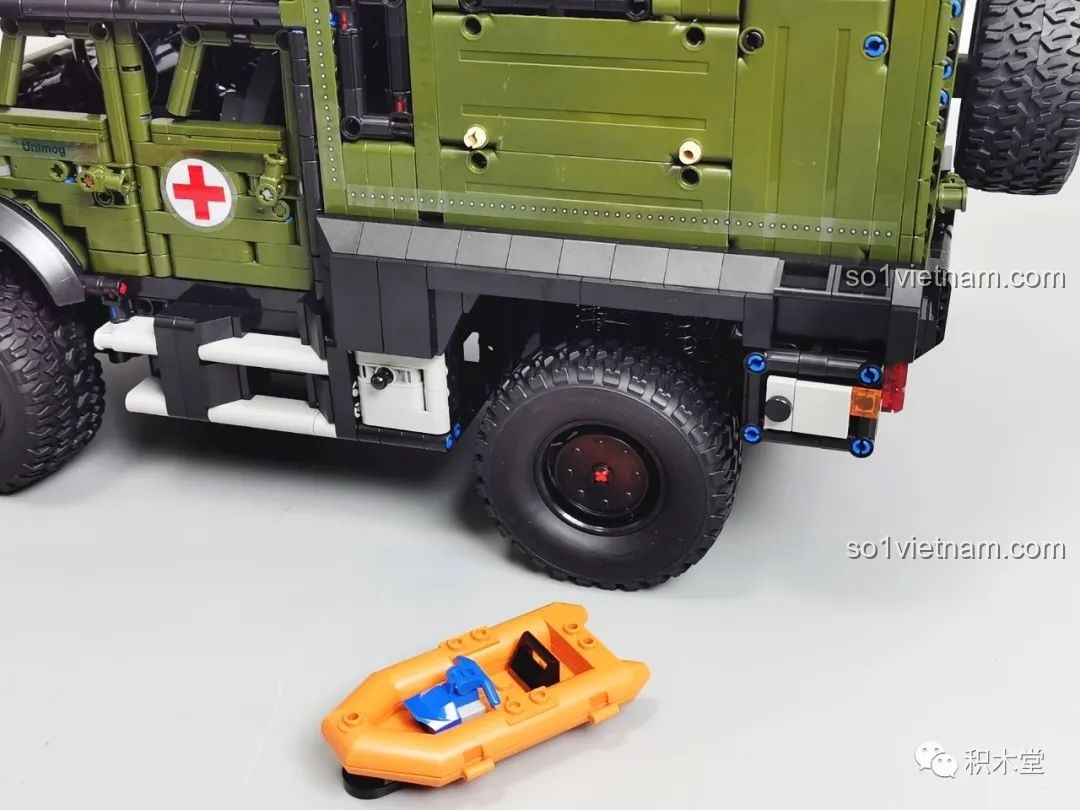 Chi tiết khung gầm và hệ thống truyền động