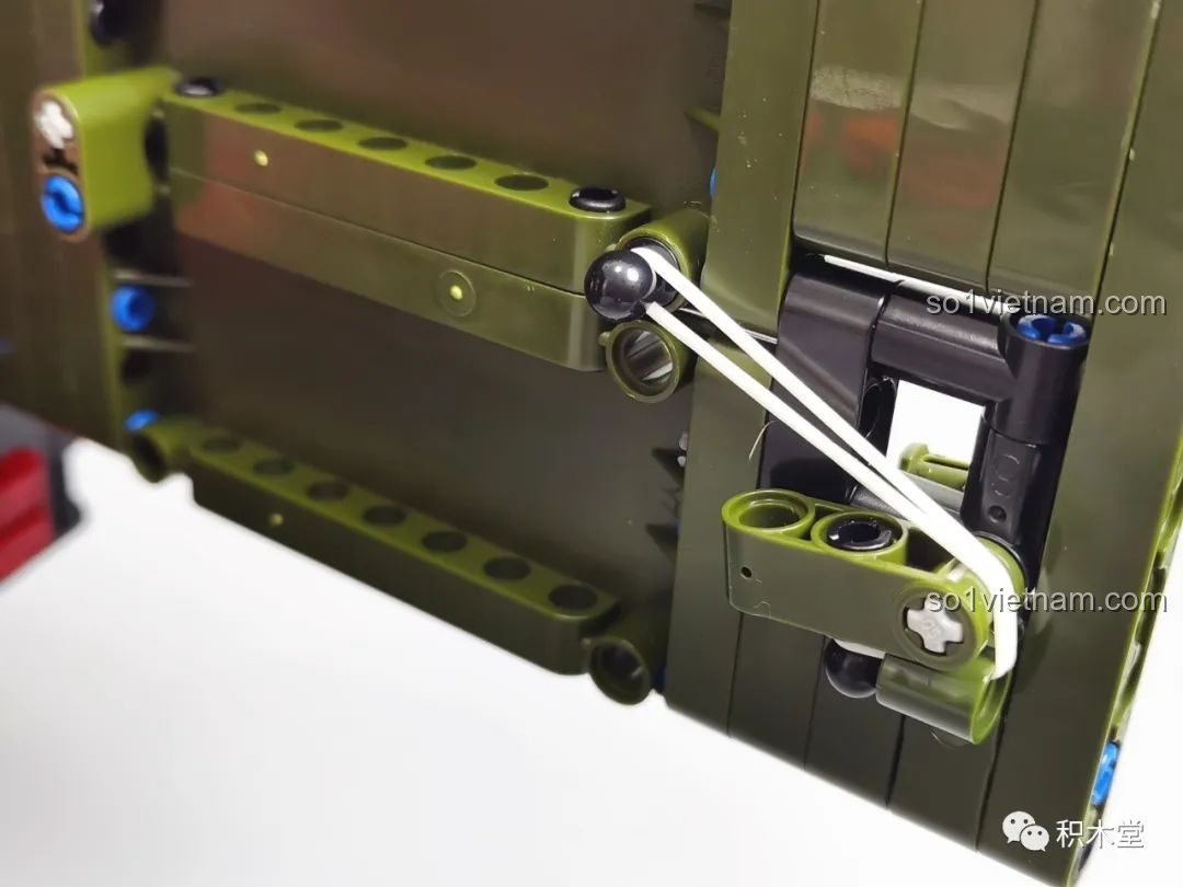 Chi tiết khung gầm và hệ thống truyền động