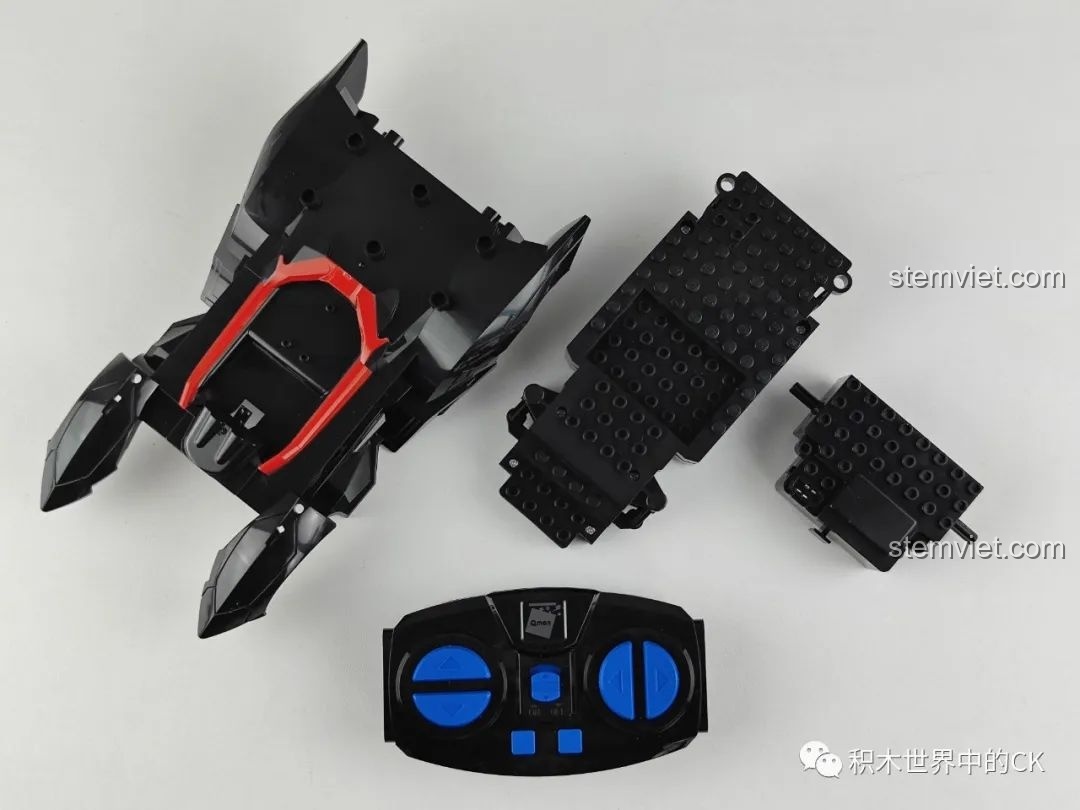 Các bộ phận chính của xe đua QQ Phi Xa S-Phán Quyết Giả 74031 trước khi lắp ráp, review đồ chơi.