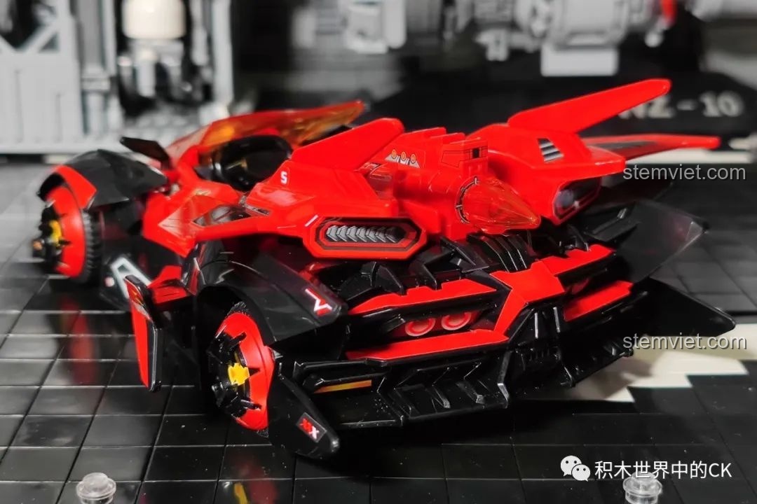 Chi tiết đuôi xe đua QQ Phi Xa S-Phán Quyết Giả 74031, mô hình xe điều khiển từ xa.