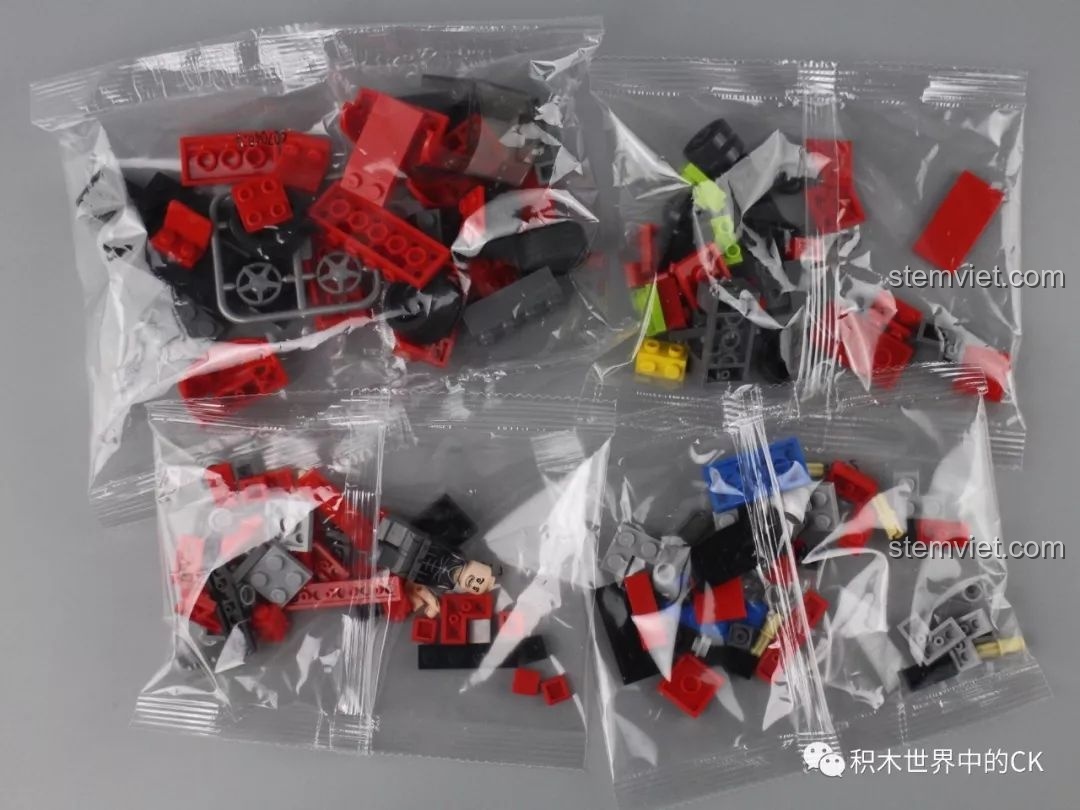 Mô hình xe đua màu đỏ Sembo Block 607048 Chevrolet Chevelle SS đã lắp ráp hoàn chỉnh, góc nhìn phía trước.