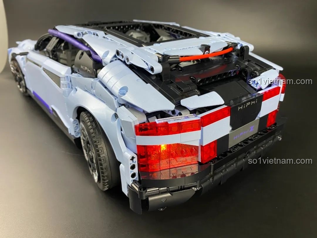 Xe HiPhi Z Pixel Sci-Fi Car Model của Pantasy đã hoàn thiện